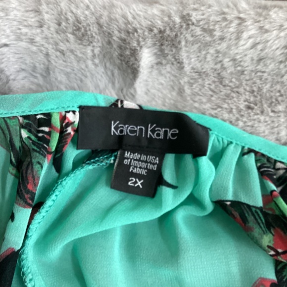 Karen Kane floral top size 2X - Picture 2 of 5